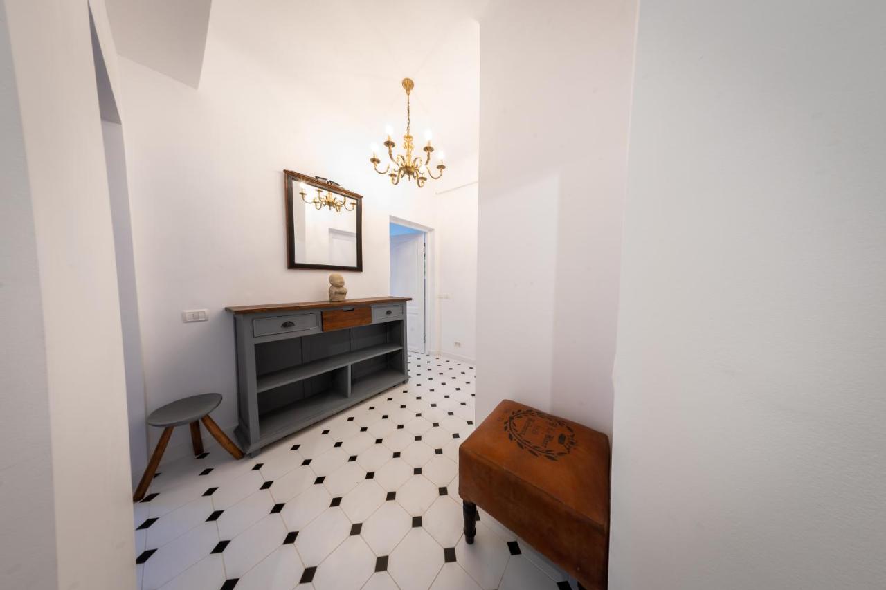 Theatre Rooftop Apartment With Patio Bucareste Exterior foto